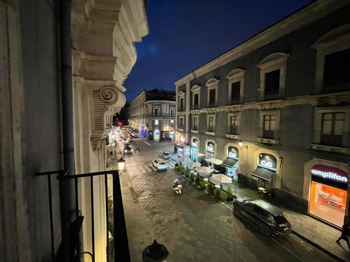 Casa Vacanze Il Duomo Catane Extérieur photo